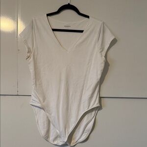 Old Navy Cream V-Neck Short Sleeve Bodysuit